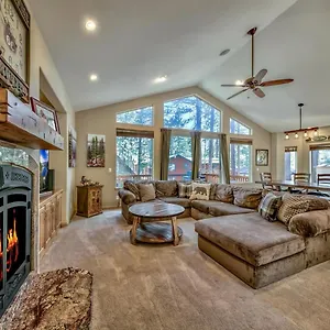 Cubby Bear At Heavenly Tahoe - Pets , South Lake Tahoe Verenigde Staten