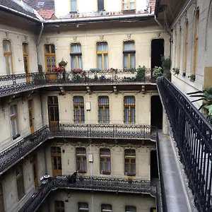 Hostel Klauzal 